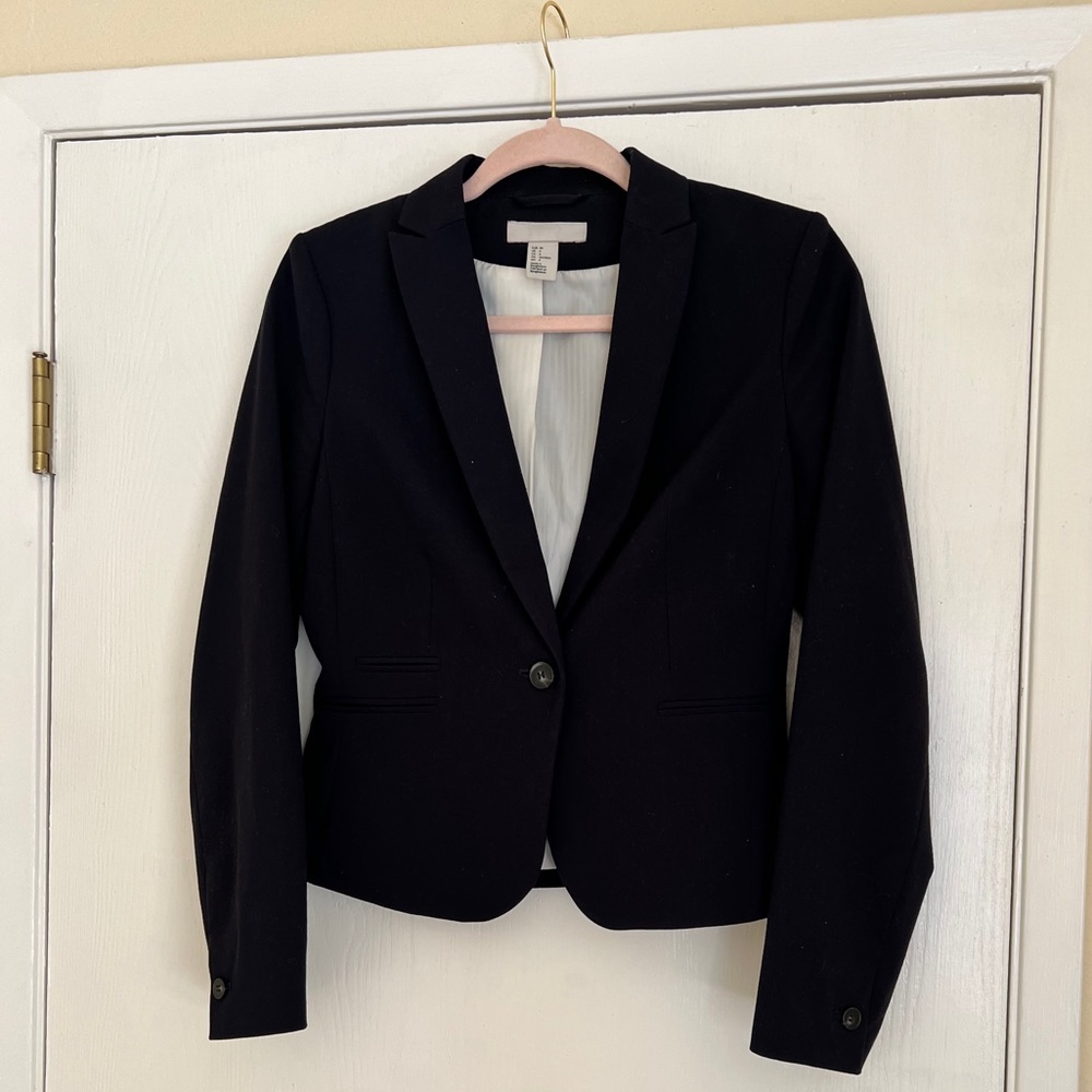 Fitted blazer in navy blue, size 4 (small/med)